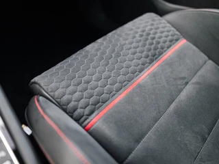 Volkswagen Golf Volkswagen Golf 2.0 TSI GTI Performance Pano Alcantara VOL!! - afbeelding nr 22