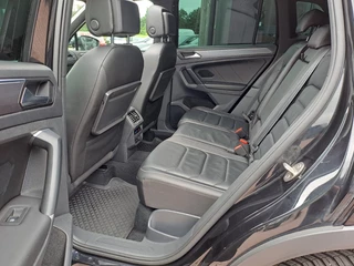 Volkswagen Tiguan Volkswagen Tiguan 2.0 TSI 4Motion Highline R-line | LED | Pano | Trekhaak | Leder | Elek. klep | Virtual | LMV 20