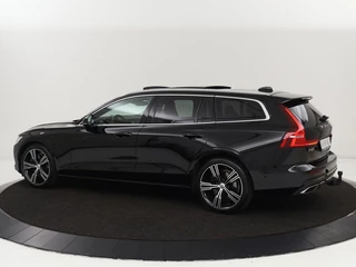 Volvo V60 Volvo V60 2.0 T8 Recharge AWD Inscription | Panoramadak | Bowers & Wilkins | Head-Up | Massage | Ventilatie | Trekhaak | 360 Camera | Leder | Carplay | Achterbankverwarming | Navigatie | PHEV - afbeelding nr 2