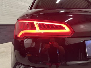Audi Q5 Audi Q5 55 TFSI e quattro Competition 367PK S-Line PANO/LUCHTVERING/TREKHAAK/360CAMERA/MASSAGE/KEYLESS/MATRIX/VIRTUAL/CARPLAY/SFEER/19