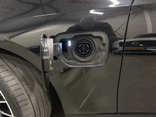 BMW 3 Serie BMW 3 Serie Touring 330e xDrive M-Sport PANO/LASER/360CAMERA/ADAPTIVE M-ONDERSTEL/ACC/LEER-ALCANTARA/19