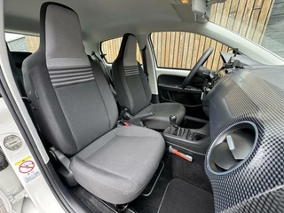 Volkswagen up! Volkswagen Up! 1.0 BMT move up! Airco | Elektrische ramen | DAB radio | LED dagrijverlichting | 15 inch lichtmetalen velgen | NAP - afbeelding nr 24