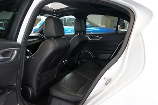 Alfa Romeo Giulia Alfa Romeo Giulia 2.0T Sprint | Veoce pack | | Panorama dak | | Schakel flippers | - afbeelding nr 48