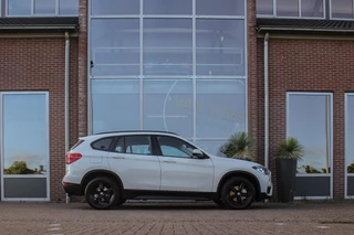 BMW X1 ➡️ BMW X1 sDrive18i F48 Executive | 2e eigenaar | Trekhaak | Sportstuur | DAB | Navi | PDC | Cruise-control | Climate | 140 pk | Automaat | 17 inch | Bluetooth | - afbeelding nr 6