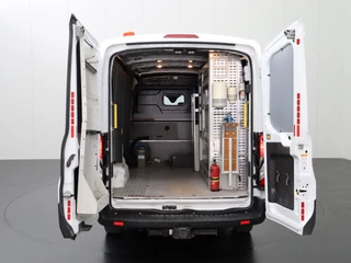Ford Transit Ford Transit 2.0TDCI 130PK L3H2 Werkplaats | 2800Kg Trekhaak | Camera | Airco | Cruise | 3-Persoons - afbeelding nr 4