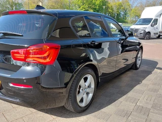 BMW 1 Serie 118i 136pk Automaat Executive Sport-Line | Origineel NL | Navi | Clima | Cruise | Bluetooth Carkit+Streaming | Led Koplampen | Licht+Regensensor | Pdc | Mistlampen | Privacy Glass | 16''lm - afbeelding nr 44