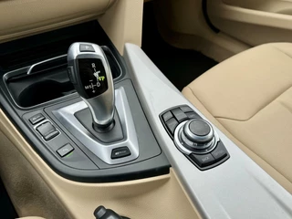 BMW 3 Serie BMW 3-serie 330e 252pk Centennial High Executive | Plug In Hybride | Lage KM NAP ! | Luchtvering | Compleet | NL Auto & Dealeronderhouden | - afbeelding nr 35