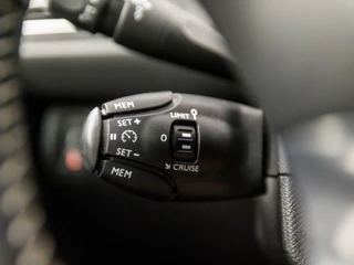 Peugeot 308 Peugeot 308 SW 1.2 PureTech Sport (PANORAMADAK, APPLE CARPLAY, GROOT NAVI, PARKEERSENSOREN, SPORTSTOELEN, GETINT GLAS, CRUISE, LANE ASSIST, NIEUWE APK, NIEUWSTAAT) - afbeelding nr 21