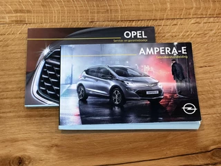 Opel Ampera-e Opel Ampera-e Business executive 60 kWh, NL AUTO, NAP, BOSE, LEDER, NAVI, CRUISE, KEYLESS, CAMERA, DODEHOEK, ECC-AIRCO, STOEL/STUURVERWARMING, LICHTMETAAL 17