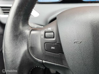 Peugeot 2008 Peugeot 2008 1.2 PureTech Allure Carplay Clima cruise 1e eigenaar - afbeelding nr 18