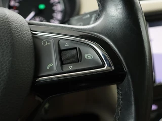 Škoda Octavia Skoda Octavia 1.2 TSI Elegance | Panoramadak | Leder |  Stoelverwarming | Xenon | Navigatie | Climate control | Keyless | Bluetooth | Cruise control - afbeelding nr 19