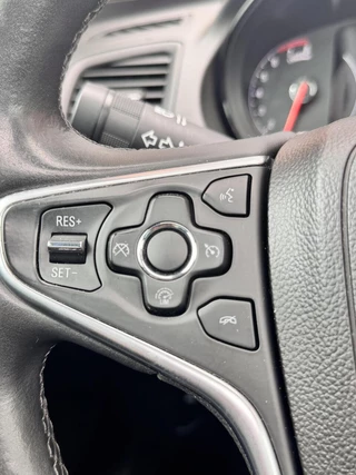 Opel Insignia Opel Insignia 1.4 T Business Executive|CARPLAY|CAMERA|PANO - afbeelding nr 31