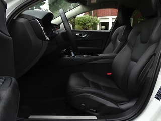 Volvo V60 Volvo V60 2.0 T6 350PK AWD R-design / Bns Pro 2020 / LED - afbeelding nr 9