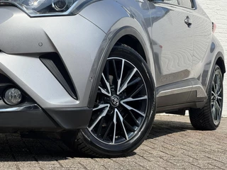 Toyota C-HR Toyota C-HR 1.8 Hybrid First Edition Camera Navigatie Cruise Clima Stoelverwarming Keyless Trekhaak - afbeelding nr 14