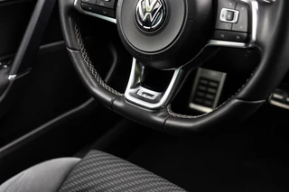 Volkswagen Golf Volkswagen Golf 1.5 TSI R-Line Pano / Camera / ACC - afbeelding nr 13