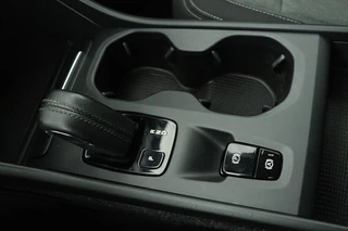Volvo XC40 Volvo XC40 1.5 T5 Recharge Business Pro | Panoramadak | Adaptive cruise | Carplay | Navigatie | Standkachel | Keyless | PDC | Getint glas | PHEV - afbeelding nr 20