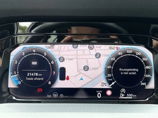 Volkswagen Golf Volkswagen Golf 1.5 TSI LIFE BUSINESS LED/NAVI/CARPLAY - afbeelding nr 25