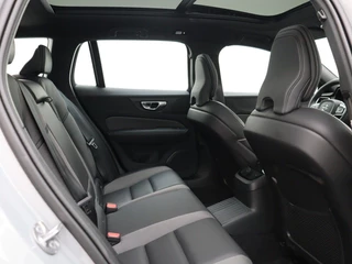 Volvo V60 Volvo V60 T6 PLUG-IN HYBRID PLUS DARK SCHUIFDAK 360GR CAM HARMAN KARDON - afbeelding nr 29