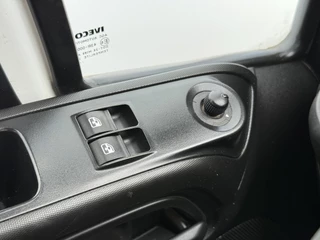 Iveco Daily Iveco Daily 35S14 2.3 L3H1 Airco Cruise Control Standkachel Trekhaak Open Laadbak Pritische Lucht geveerde stoel - afbeelding nr 20