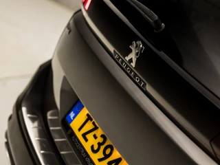 Peugeot 5008 Peugeot 5008 1.2 Puretech Sport 7 Persoons (APPLE CARPLAY, GROOT NAVI, LEDER, STOELVERWARMING, 360 CAMERA, SPORTSTOELEN, KEYLESS, GETINT GLAS, TREKHAAK, DAB+, NIEUWE APK, NIEUWSTAAT) - afbeelding nr 32