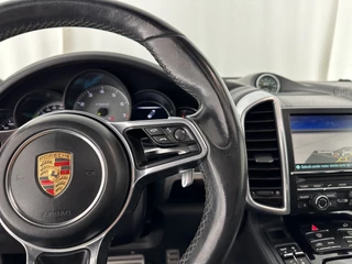 Porsche Cayenne Aut. *PANO | LUXURY-LEATHER | BI-XENON | SPORT-CHRONO | MEMORY-PACK | BOSE-SOUND | AIR-SUSPENSION | HEATED-SPORT-SEATS | NAVI-FULLMAP | DAB+ | CAMERA | SHIFT-PADDLES | TOWBAR | 21''ALU * - afbeelding nr 17