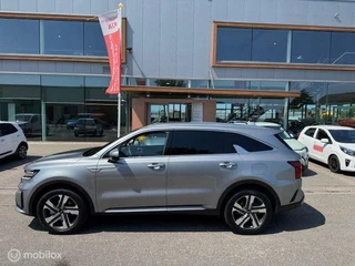 Kia Sorento Kia Sorento 1.6T 267pk PHEV 4WD Automaat ExlusiveLine 7pers.Panorama dak  , Trekhaak afneembaar , 55 km volledig elektrisch rijden , hierna hybride aandrijving  ,  Stoel & Stuur Verwarming, Autonoom parkeren , 3600o camera , Keyless - afbeelding nr 2