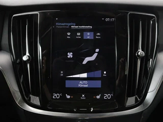 Volvo V60 Volvo V60 2.0 D4 Momentum | 1e eigenaar | Panoramadak |  Leder | Trekhaak | Stoelverwarming | Carplay | Navigatie | Full LED - afbeelding nr 18