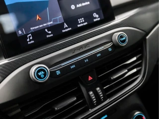 Ford Focus Automaat (APPLE CARPLAY, GROOT NAVI, STUUR/STOELVERWARMING, SPORTSTOELEN, LANE ASSIST, CAMERA, GETINT GLAS, NIEUWE APK, NIEUWSTAAT) - afbeelding nr 9