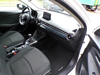Mazda 2 Mazda 2 1.5 Skyactiv-G Dynamic+ NAVI TEL CRUISECONT PARELMOER WIT METALIC... - afbeelding nr 16