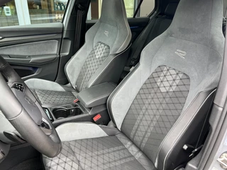 Volkswagen Golf Volkswagen Golf 1.5 eTSI 150 pk DSG R-LINE Panoramadak IQ LIGHT Achteruitri - afbeelding nr 13
