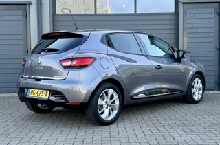 Renault Clio Renault Clio 0.9 TCe Eco2 Limited | 110.000 KM | 1e Eigenaar | Dealeronderhouden | Airco | Cruise | 5 Drs. | - afbeelding nr 2