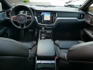 Volvo V60 Volvo V60 2.0 T8 Twin Engine AWD Polestar Engineered bowers & wilkins FULL OPTION - afbeelding nr 4