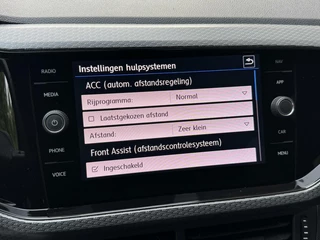 Volkswagen T-Cross Volkswagen T-Cross 1.0 TSI R-line Automaat | LED | Trekhaak |  Getint glas | Climate control | Cruise control adaptief | Lane assist | Dode hoek detectie | DAB | Navigatiesysteem | Inklapbare spiegels | Parkeersensoren voor en achter - afbeelding nr 23