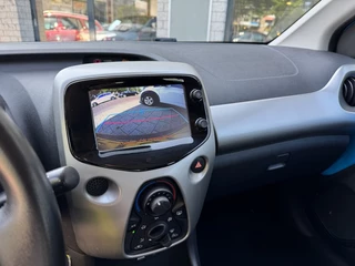 Toyota Aygo Toyota Aygo 1.0 VVT-i x-play 5Drs Camera NAP - afbeelding nr 19