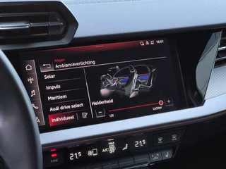 Audi A3 Audi A3 Sportback 45 TFSI e S-Line Pano Matrix Sfeerverlichting - afbeelding nr 22