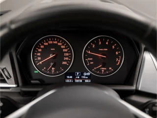 BMW 2 Serie Automaat (NAVIGATIE, CLIMATE, PARKEERSENSOREN, LED KOPLAMPEN, SPORTSTOELEN, CRUISE, TREKHAAK, ELEK ACHTERKLEP, NIEUWSTAAT) - afbeelding nr 21