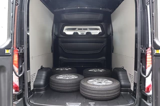 Ford Transit Ford Transit 350 2.0 TDCI L3H2 165PK AUT Limited DC | 7-Zitter | L+R Schuifdeur | 360 Camera | ACC | Navigatie | Bi-Xenon | Lane assist | BLIS | CarPlay | Trekhaak | Dubbel Cabine | Facelift model MY2025 - afbeelding nr 32