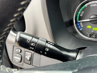 Toyota Yaris Toyota Yaris 1.5 Hybrid Aspiration Automaat 5-deurs | Navi | Cruise control - afbeelding nr 17