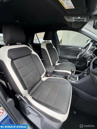 Volkswagen T-Roc Volkswagen T-Roc 1.0 TSI Sport / Virtual dash / Full led / - afbeelding nr 14