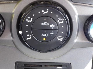 Ford Fiesta Ford Fiesta 1.2 STYLE ESSENTIAL/Airco/Elekt.Pakket/Knappe auto!! - afbeelding nr 17