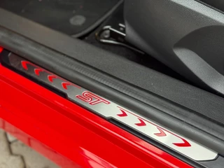 Ford Fiesta Ford Fiesta ST RACE RED 182 PK / AIRCO RECARO STOELVERWARM BT PDC CAMERA - afbeelding nr 49