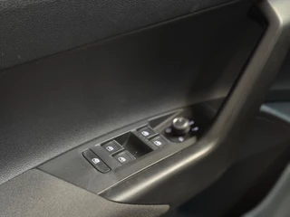 Volkswagen Taigo Volkswagen TAIGO 1.5 TSI R-Line | pano | ACC | CarPlay | Navi | Automaat | Virtual - afbeelding nr 18