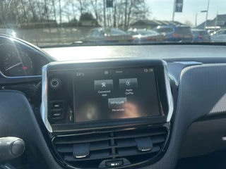 Peugeot 208 Peugeot 208 1.2 PureTech Première | Carplay | Pano | Clima - afbeelding nr 15