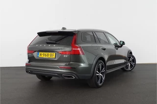 Volvo V60 Volvo V60 Cross Country 2.0 B5 AWD Pro 250pk > Kleur: PINE GREY/Blis/Trekhaak/Pilot assist... - afbeelding nr 10