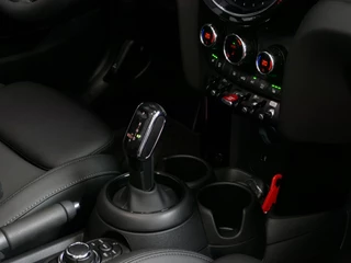 MINI Cooper S Cabrio MINI Cooper S Cabrio Mini 2.0 180PK ESSENTIAL BLACK PACK LEER CARPLAY LED STOELVERW. 09/2023 - afbeelding nr 38