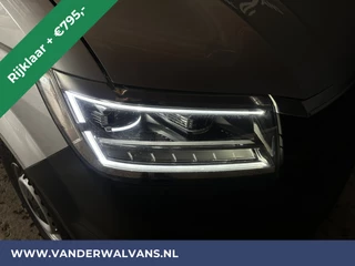 Volkswagen Crafter Volkswagen Crafter 2.0 TDI 177pk Automaat L3H3 L2H2 Euro6 *Rijklaar Direct Rijden* Airco | Camera | Navigatie | LED | Apple Carplay Android Auto, Cruisecontrol, Parkeersensoren, 3000kg trekvermogen, Bijrijdersbank - afbeelding nr 4