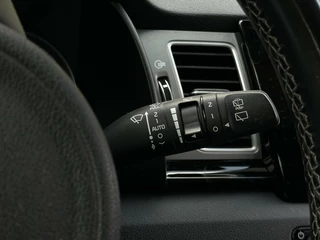 Kia Niro Kia Niro 1.6 GDi Hybrid ExecutiveLine, NL AUTO, NAP, ECC-AIRCO, LEDER, NAVI, CAMERA, PARKEERSENSOREN, LICHTMETAAL 18