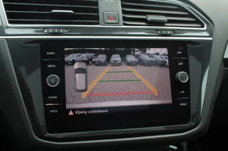 Volkswagen Tiguan Volkswagen Tiguan 1.4 TSI ACT Highline Bus. R-Line / Trekhaak / Panoramadak / 360Camera / 19'' / Virtual Cockpit / Apple CarPlay / DAB / Stoelverwarming / ACC - afbeelding nr 20