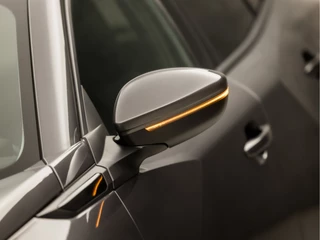 Peugeot 2008 Peugeot 2008 1.2 PureTech Sport (VIRTUAL COCKPIT, APPLE CARPLAY, GROOT NAVI, LEDER, 360 CAMERA, SPORTSTOELEN, LED KOPLAMPEN, GETINT GLAS, LANE ASSIST, DAB+, NIEUWSTAAT) - afbeelding nr 34