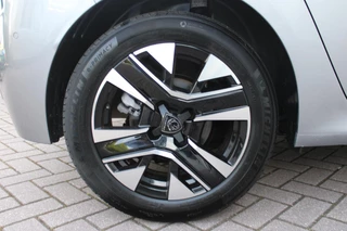 Peugeot 208 Peugeot 208 1.2 100PK ALLURE | CAMERA VOOR + ACHTER | KEYLESS ENTRY/START | DODEHOEK DETECTIE | NAVIGATIE | DRAADLOZE APPLE CARPLAY/ANDROID AUTO | PARKEERSENSOREN VOOR + ACHTER | ADAPTIVE CRUISE CONTROL | DAB+ RADIO | LED KOPLAMPEN | - afbeelding nr 11